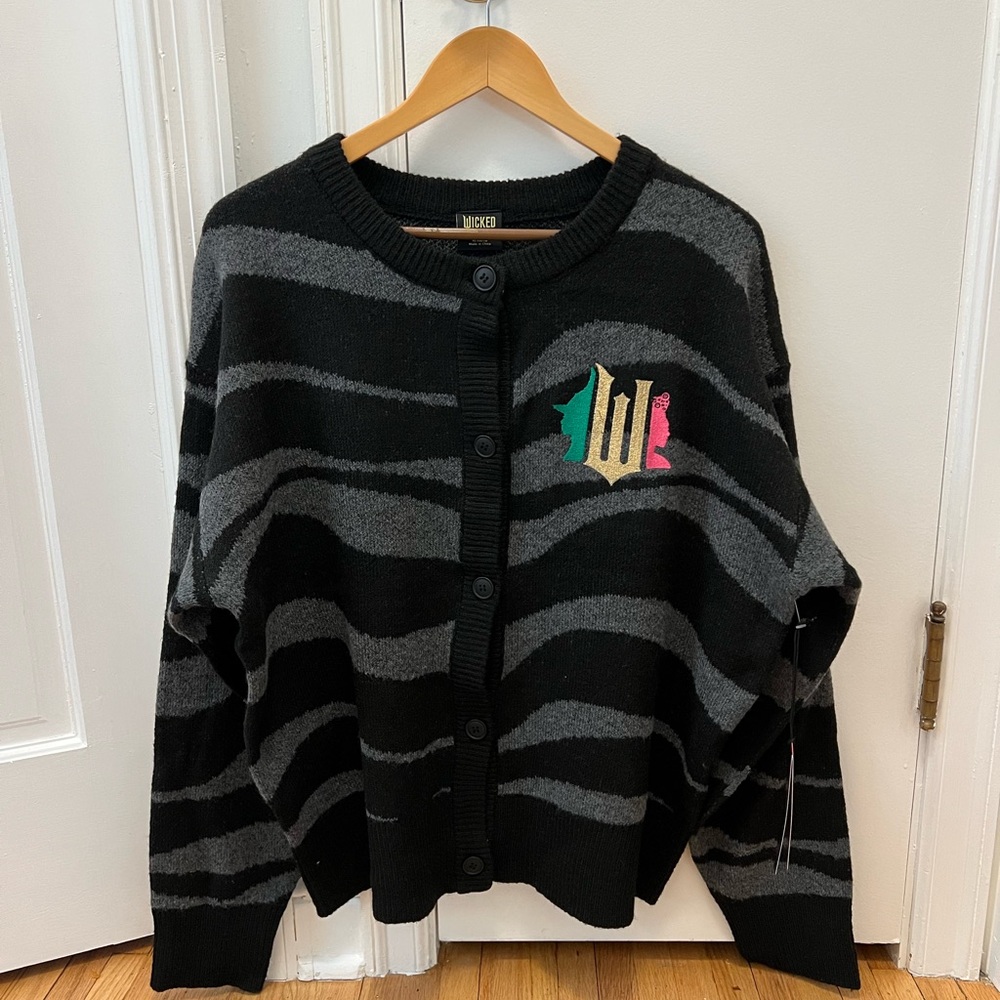 ✨NWT✨ Target x Paul Tazewell Wicked Graphic Cardigan Women's